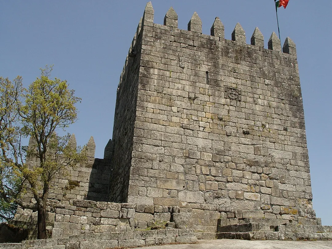 Lanhoso Castle