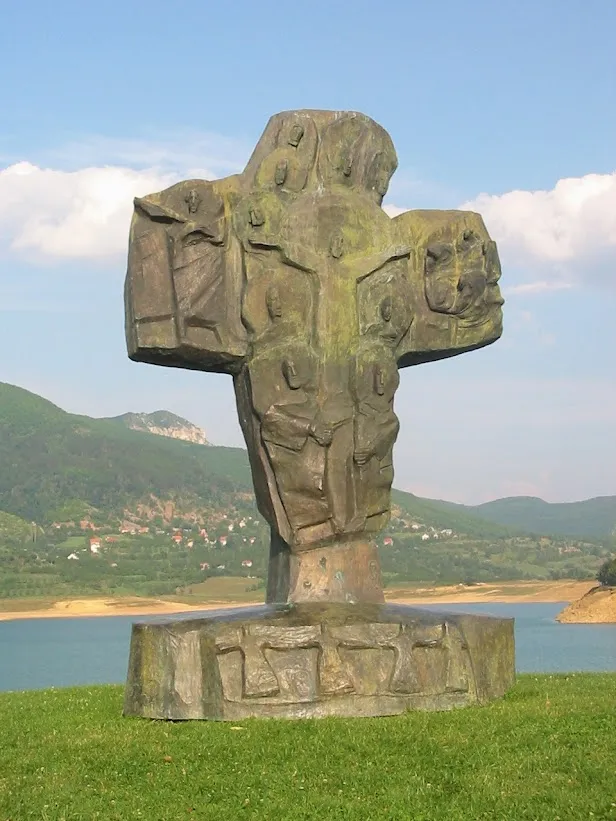 Križ kraj samostana Rama-Šćit