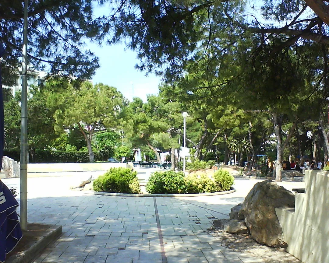 Neo Psihiko Square