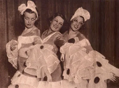 Libertad Lamarque y otras actrices de su época en el Teatro Maipo, 1933