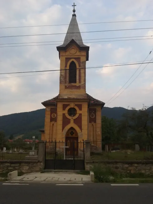 Biserica Catolică din Pui