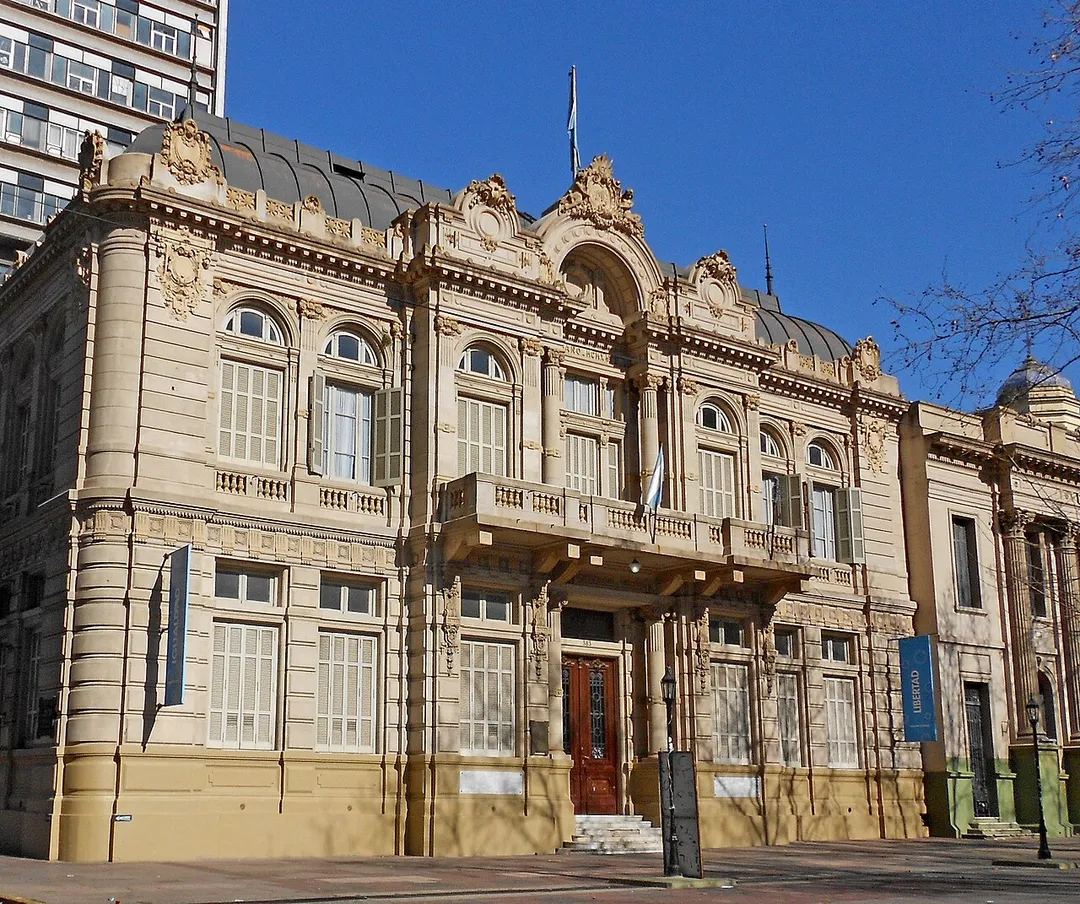 Casa de la Cultura de Quilmes. Originalmente, el edificio era el palacio municipal.