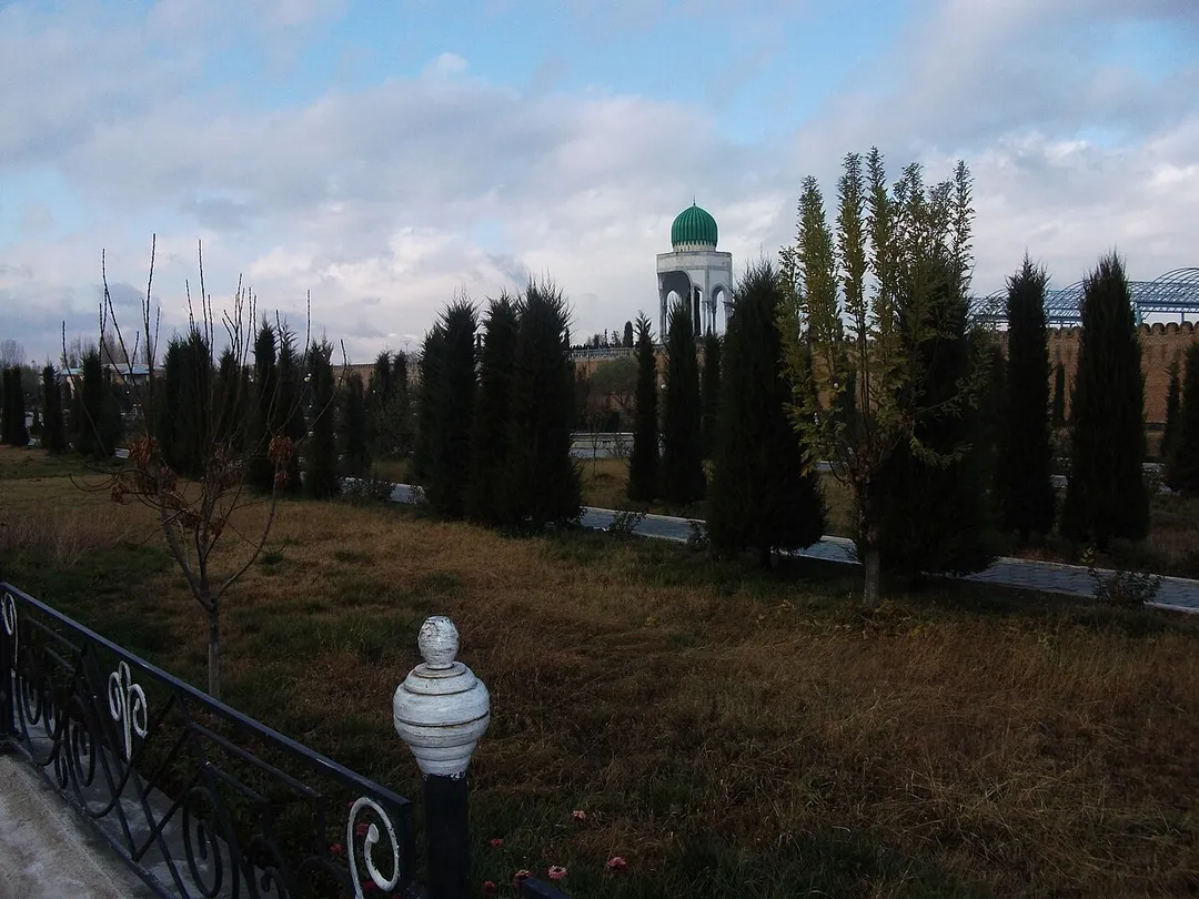 Главная площадь города имени Ахмада Аль-Фергани.