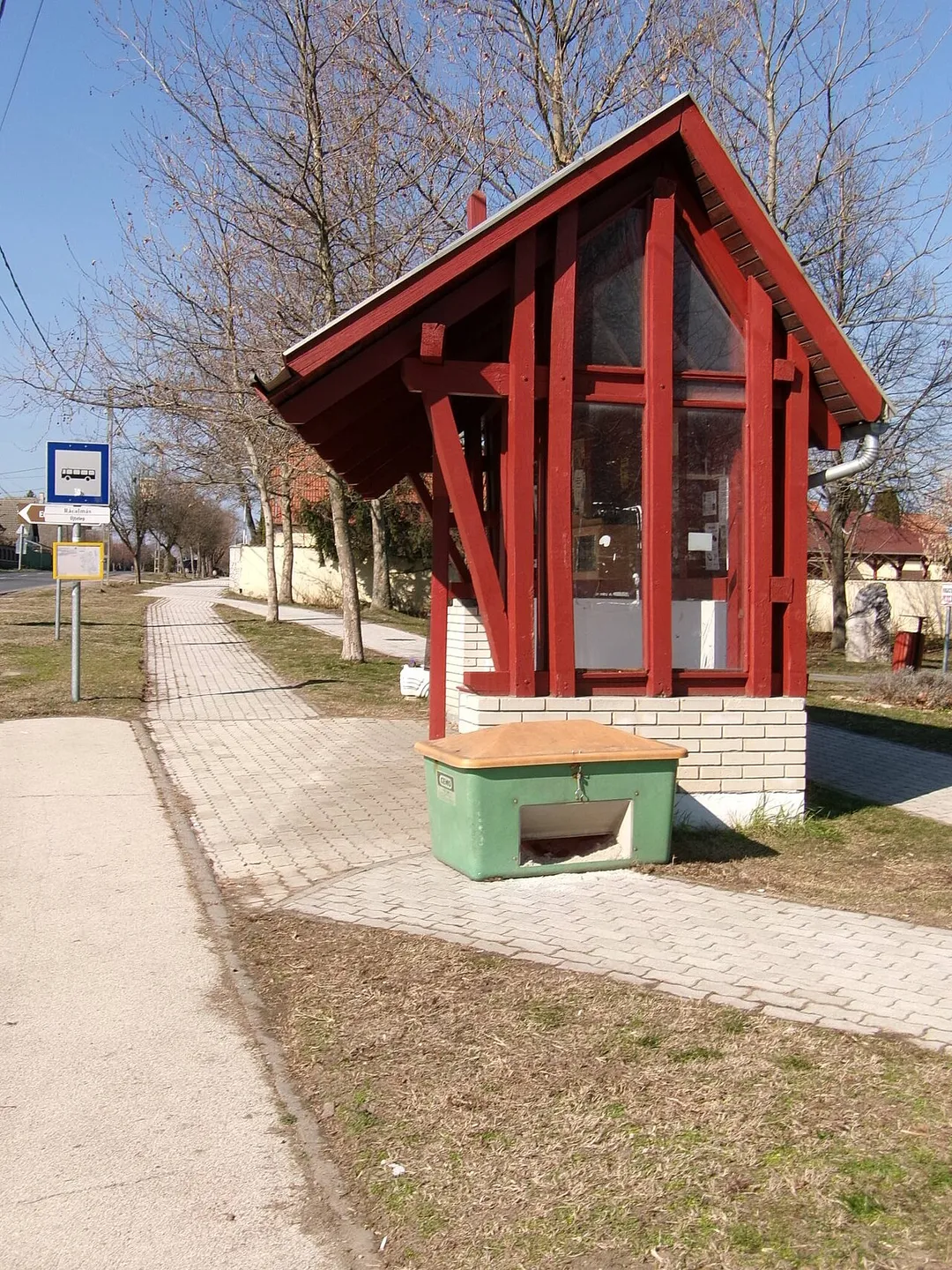 'Rácalmás, Millenniumi park' bus shelter -  Szent János Square, Fő Street, Rácalmás, Fejér County, Hungary.