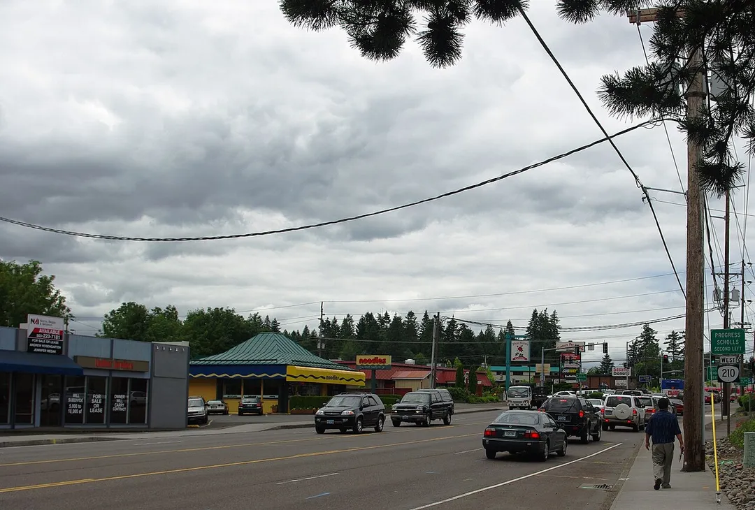 w:Raleigh Hills, Oregon, neighborhood near w:Portland, Oregon. w:Oregon Route 10.