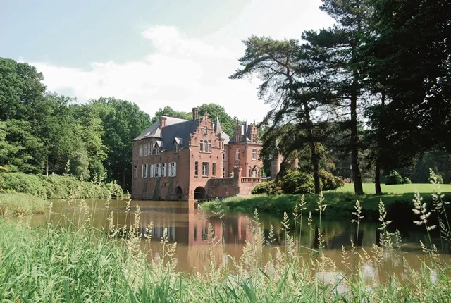 Het kasteel van Houtem vanuit het zuidwesten
