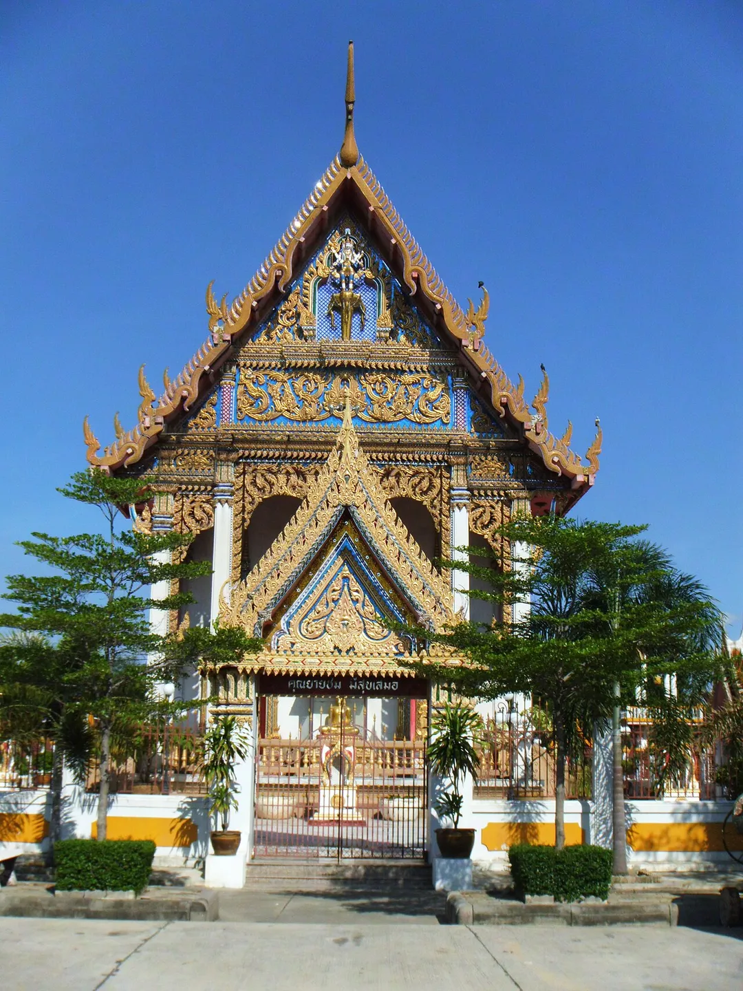This is a photo of a monument in Thailand identified by the ID