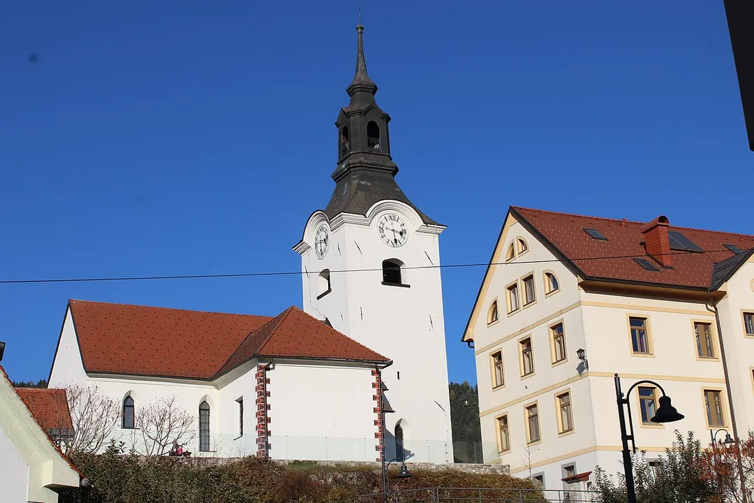 Cerkev sv. Egidija, Ravne na Koroškem. 

This media shows a cultural heritage object of Slovenia with EŠD: 3305