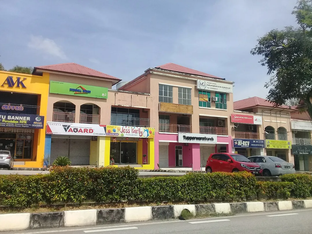 Taman Rawang Mutiara dari Jalan FT1 di Daerah Gombak.