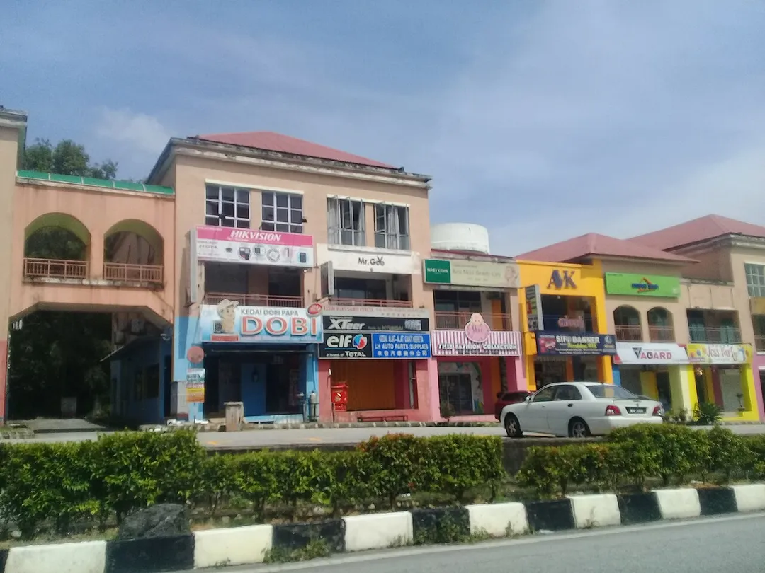 Taman Rawang Mutiara dari Jalan FT1 di Daerah Gombak.