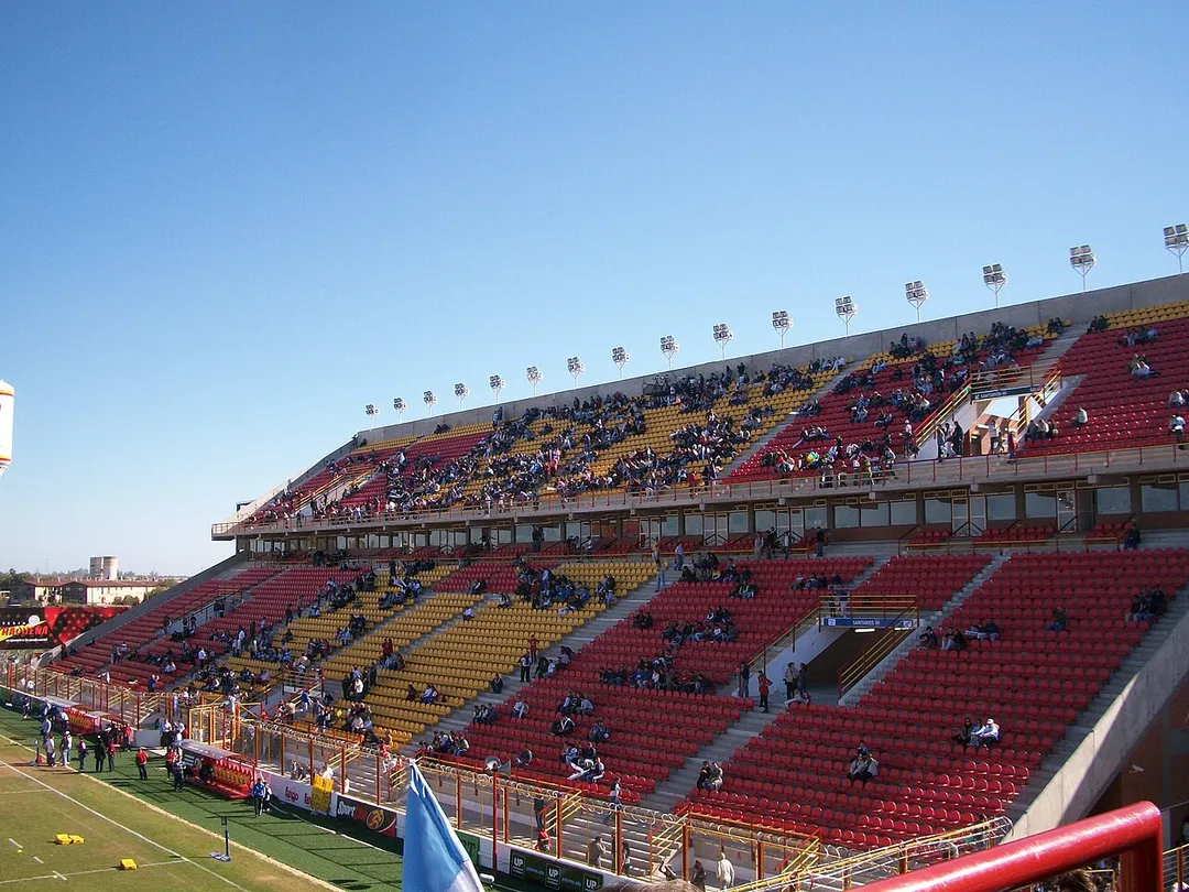 Platea alta y baja del Estadio Centenario