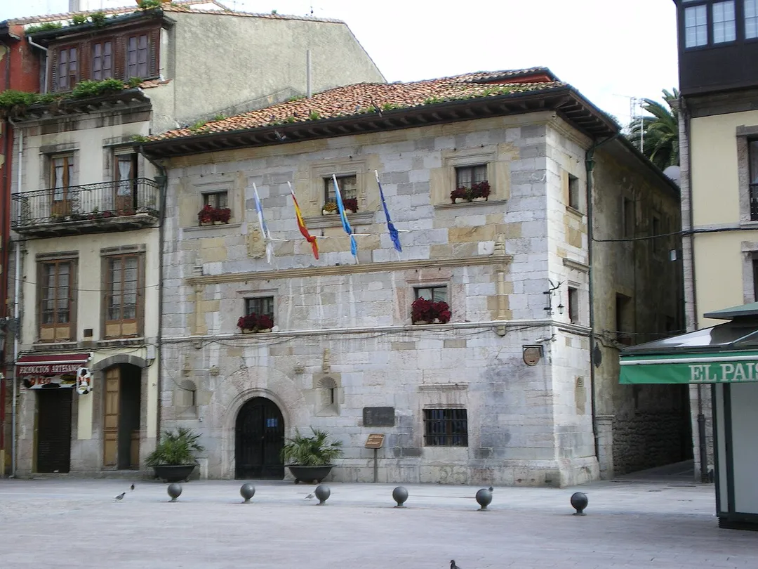 Ribadesella - Palacio de la familia Prieto-Cutre (s.XVI)