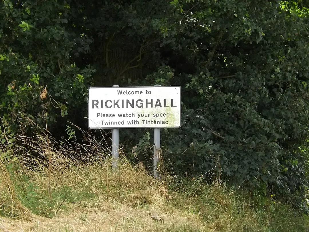 Rickinghall Village Name sign on School Road