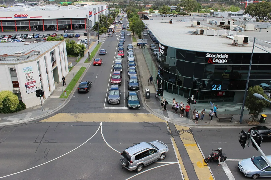 Queue of cars in Ringwood
