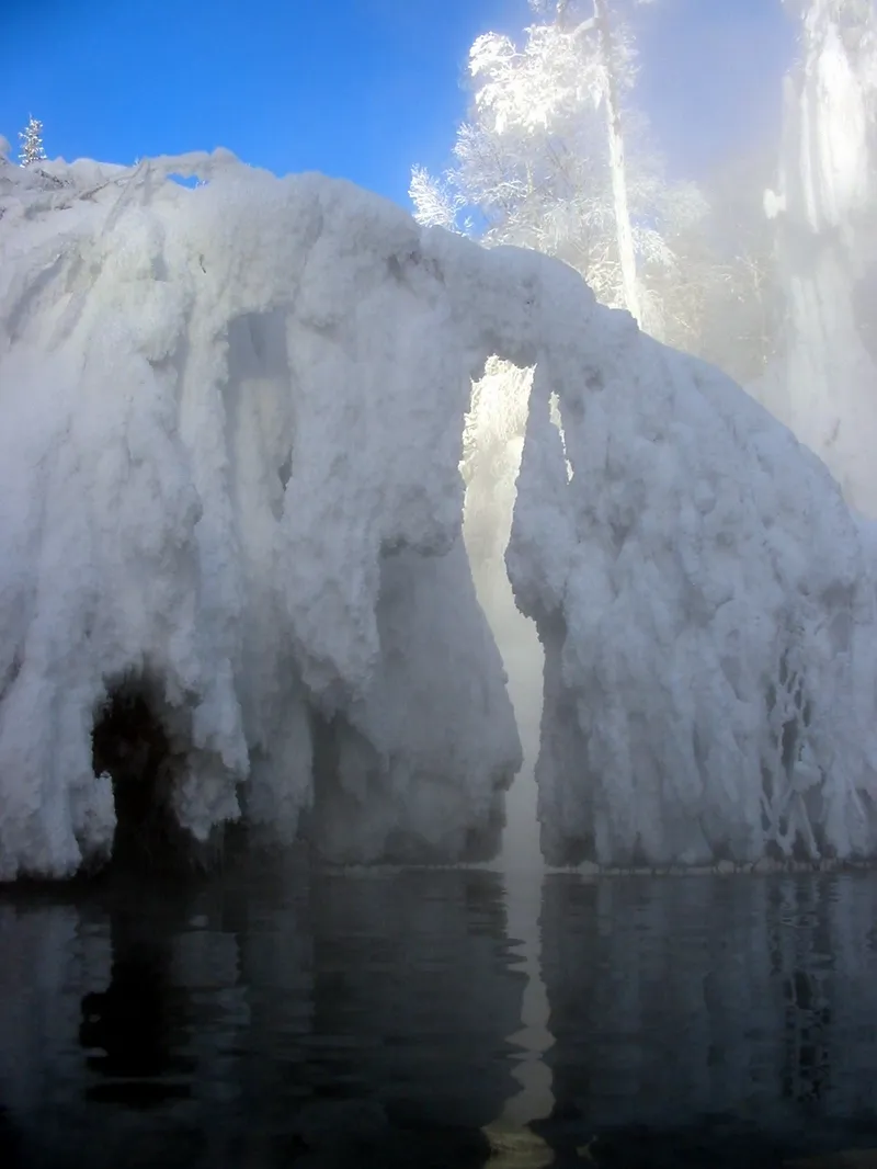 Liard River Hotsprings, hot water pool in winter
