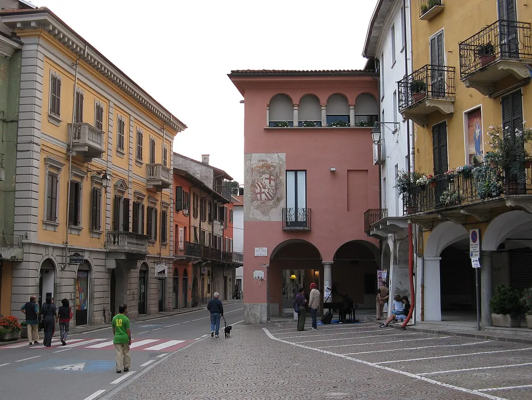 La piazza principale di Romagnano