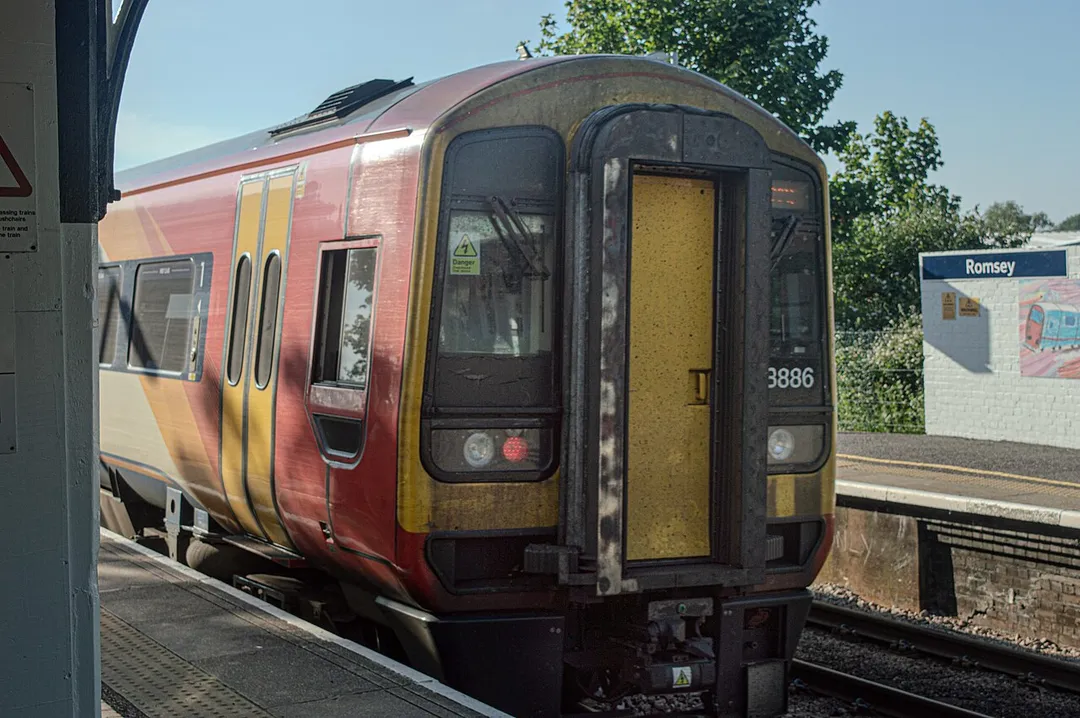 158886 Departing Romsey for Salisbury