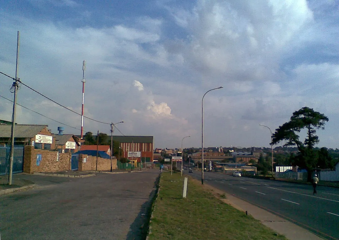 Main Reef Road is an important East-West road linking up many suburbs of Johannesburg City.