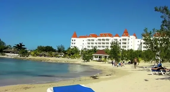 Strandabschnitt in Runaway Bay