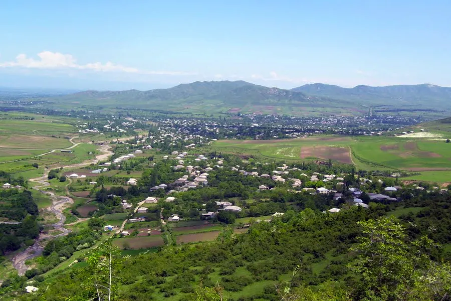 Sadakhlo, the largest village in Georgia. It is the most important border crossing town with Armenia. The Armenian town Bagratashen lies in the background.