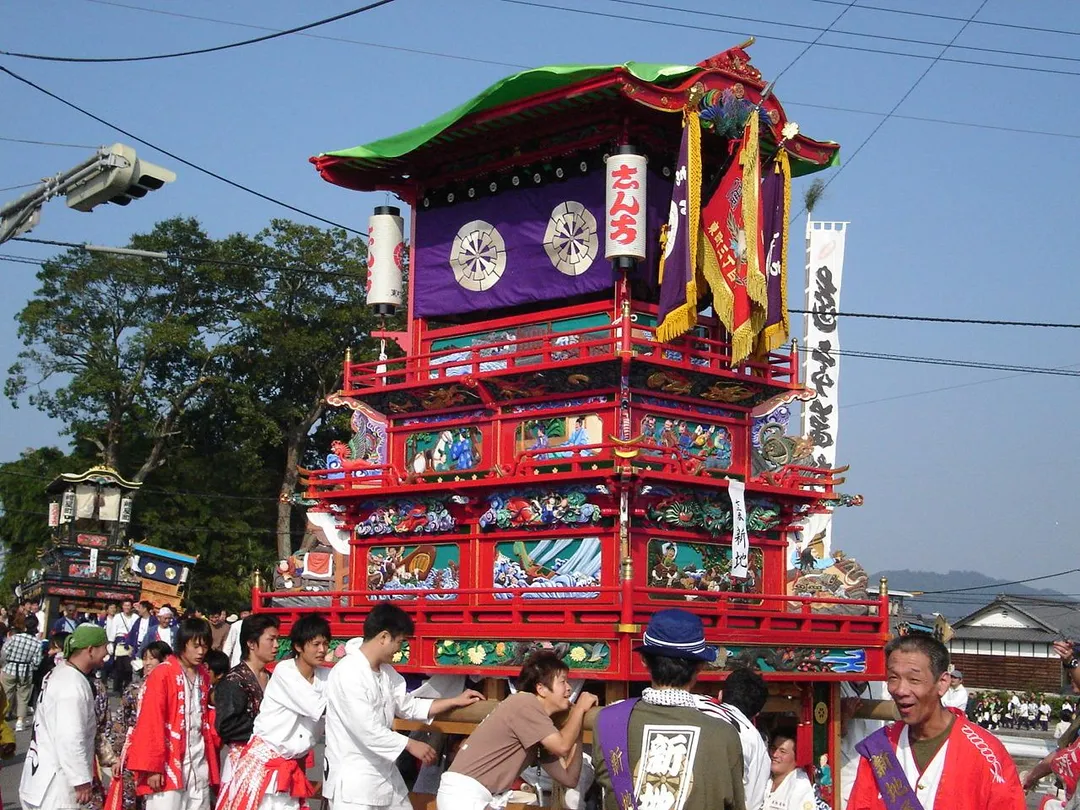 西条祭りの朱塗りだんじり