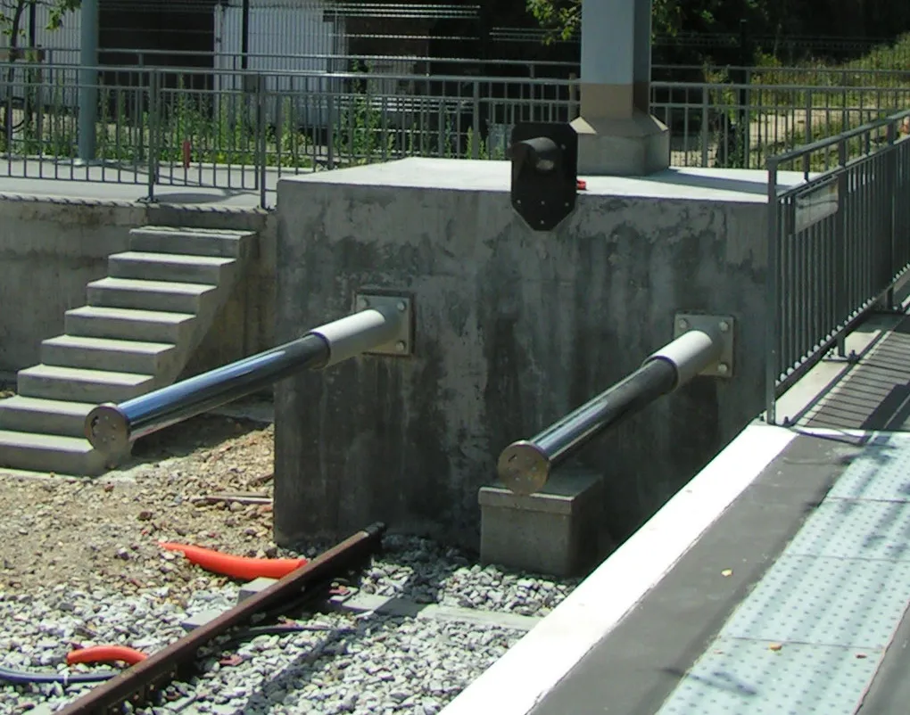 Buffer stop in fr:Saint-Rémy-lès-Chevreuse.