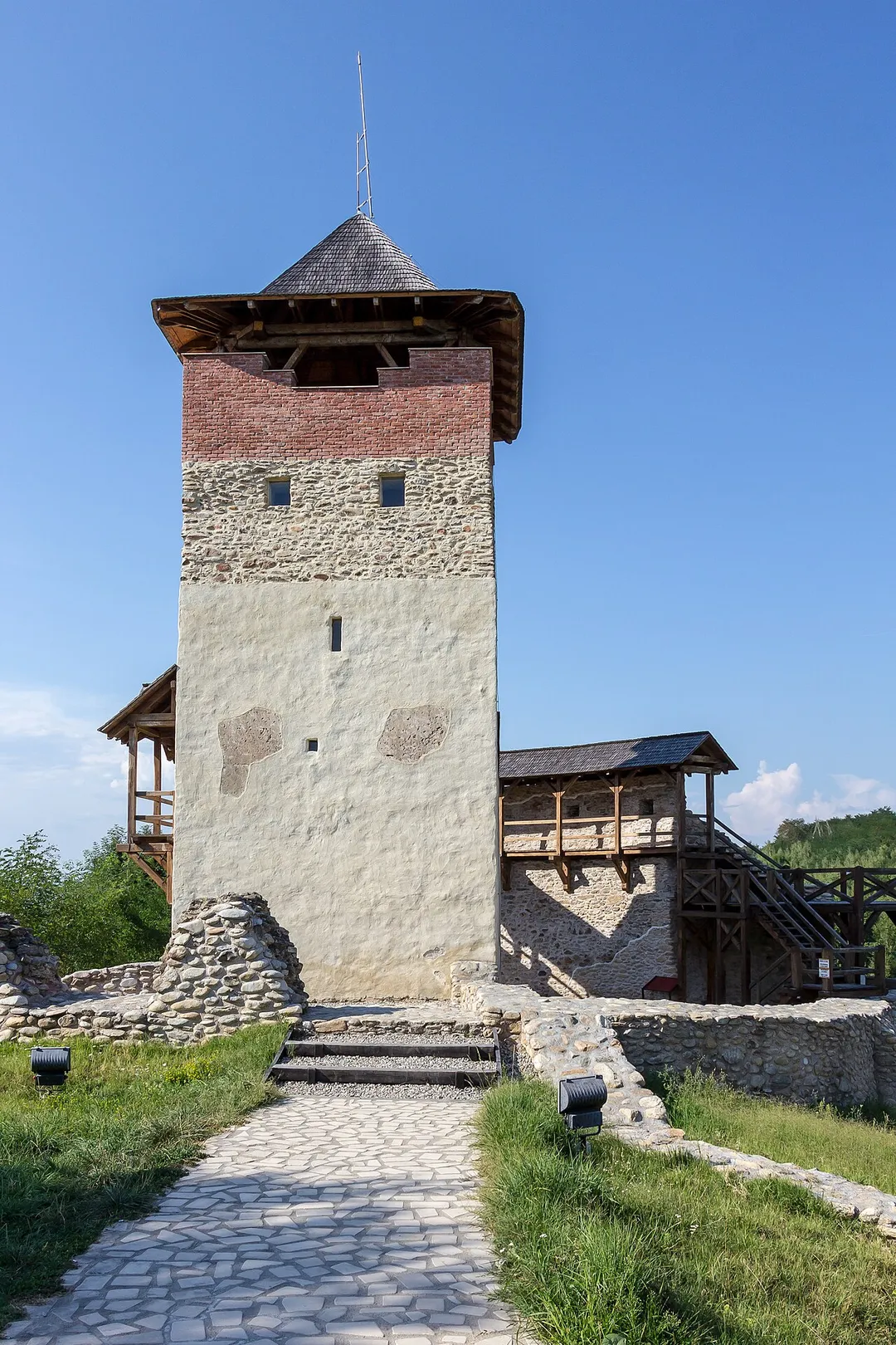 Mălăiești fortress. Buildings restored in ~ 2016
