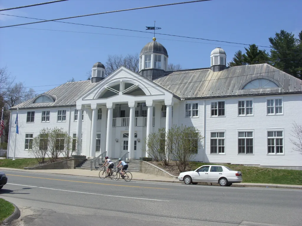 Salisbury Center Historic District, Salisbury, Connecticut.  Town hall, built in 1988 to the design of architects Kliment and Halsband.