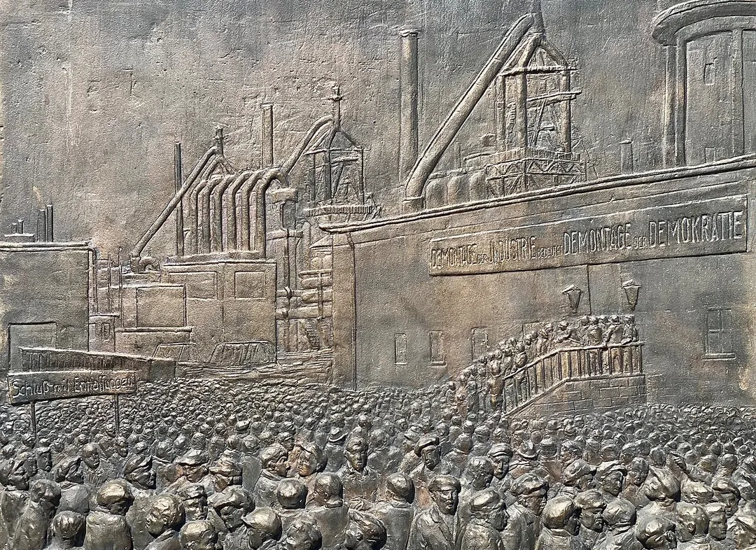 Gedenktafel für die Demontage der Salzgitter AG im Jahr 1946_Metallrelief