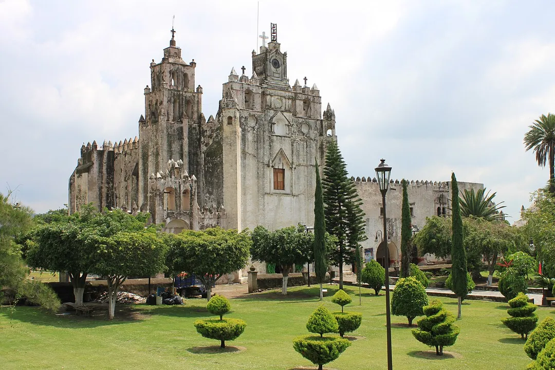 This is a photo of a monument in Mexico, identified by ID