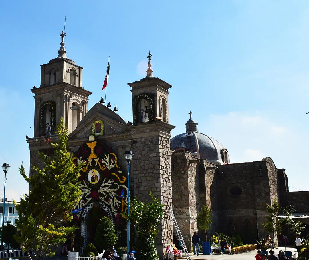 This is a photo of a monument in Mexico, identified by ID