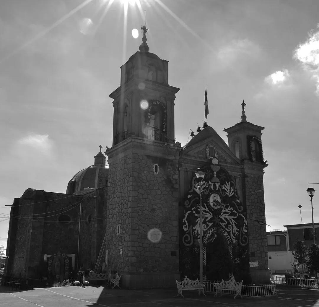 This is a photo of a monument in Mexico, identified by ID