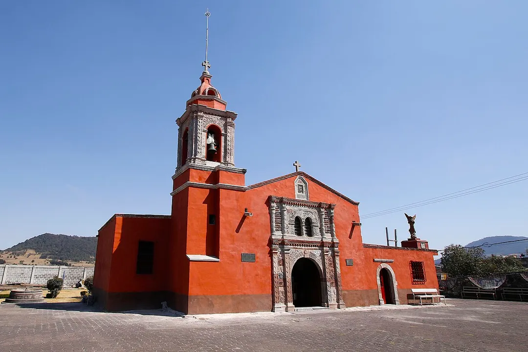 Jueves 18 de febrero de 2021
En la alcaldía Tlalpan se encuentra la Parroquia de San Miguel Ajusco, donde se venera a San Miguel Arcángel, dicho templo fue restaurado, como parte de la Reconstrucción del Patrimonio Cultural de la Ciudad de México, después de sufrir daños por los sismo del 19 de septiembre de 2017.  

Fotografía: Milton Martínez / Secretaría de Cultura de la Ciudad de México
