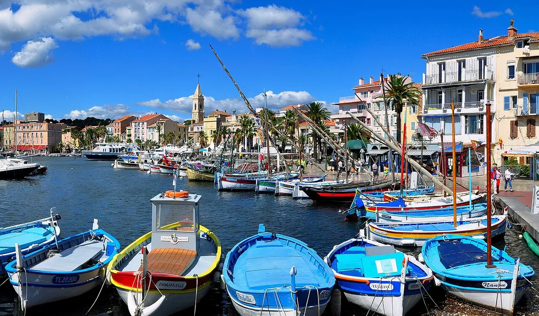 The picturesque harbour of Sanary-sur-Mer, a commune and bathing resort in the Var department in the Provence-Alpes-Côte d’Azur region in southeastern France (13 km from Toulon and 49 km from Marseille).