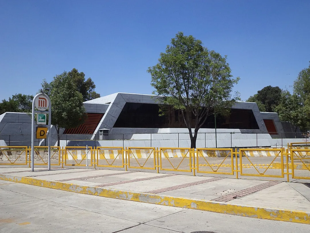 Estacion Santa Anita L8
