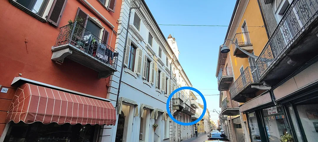 corso Nuova Italia. Balcone dove si pensava che si fosse affacciato Napoleone Bonaparte (1800)