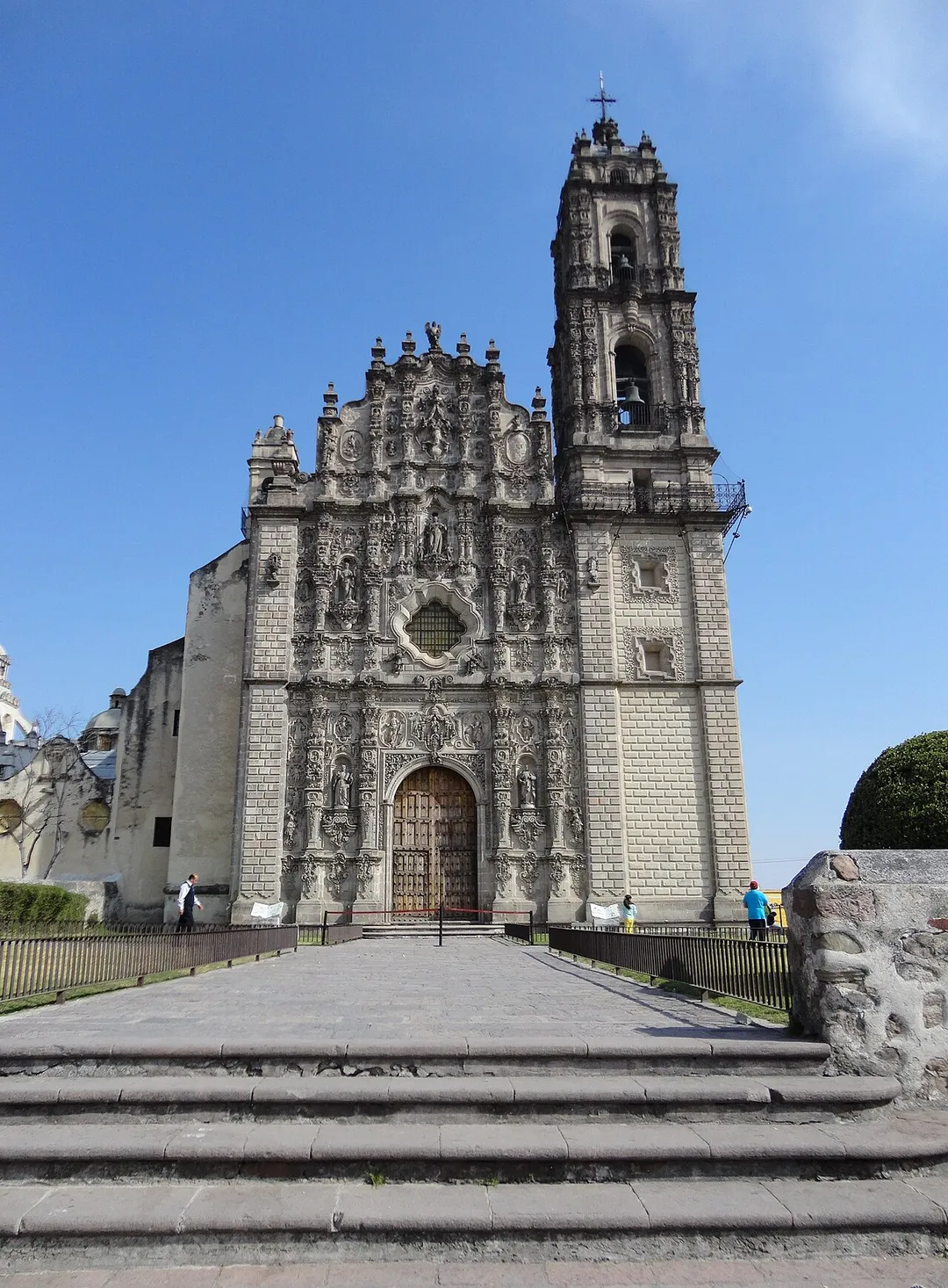 This is a photo of a monument in Mexico, identified by ID
