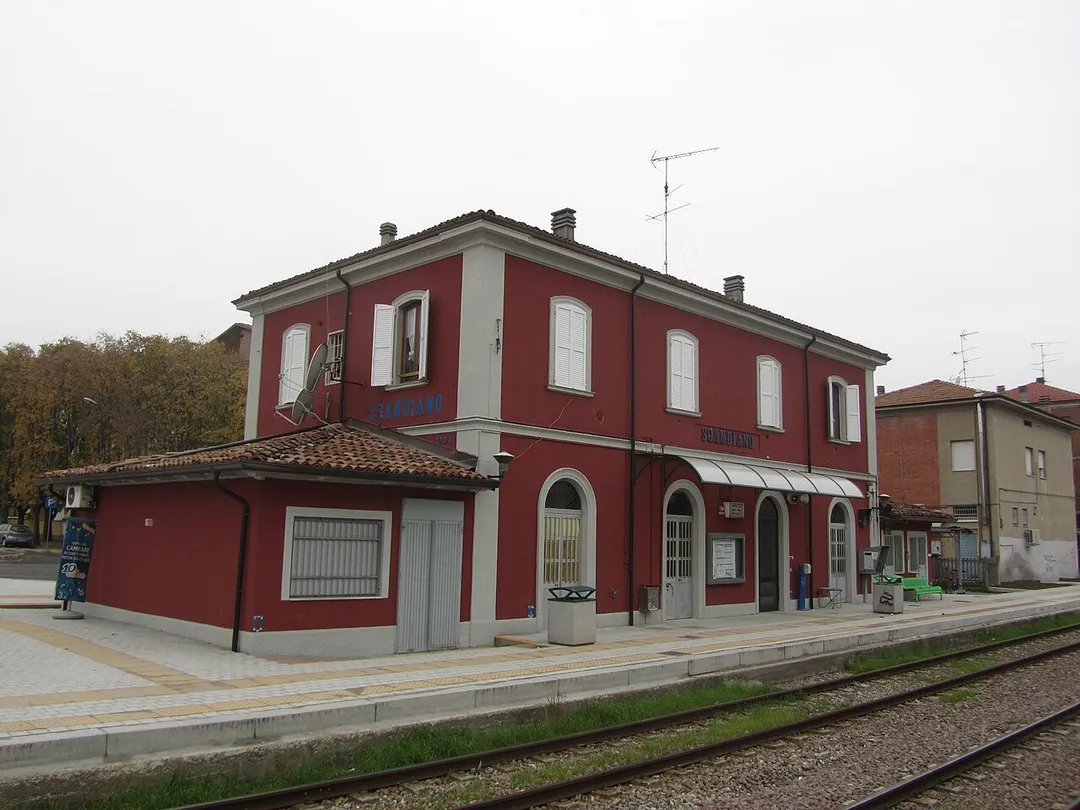 La stazione di Scandiano, provincia di Reggio nell'Emilia.