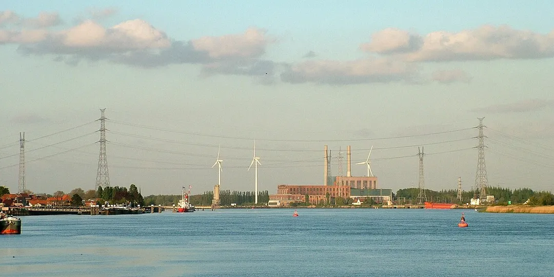 View on the electricity plant of Schelle, Belgium