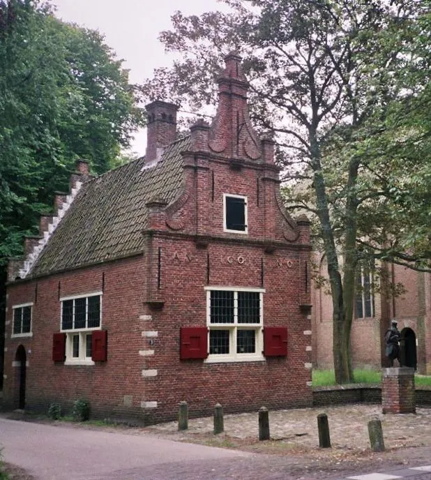 Raadhuisje in Schoorl, Noord-Holland, Nederland