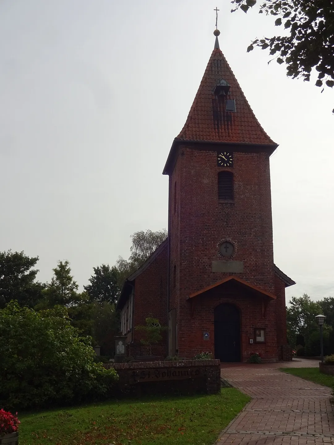 Schwanewede ist eine Einheitsgemeinde im Landkreis Osterholz in Niedersachsen.