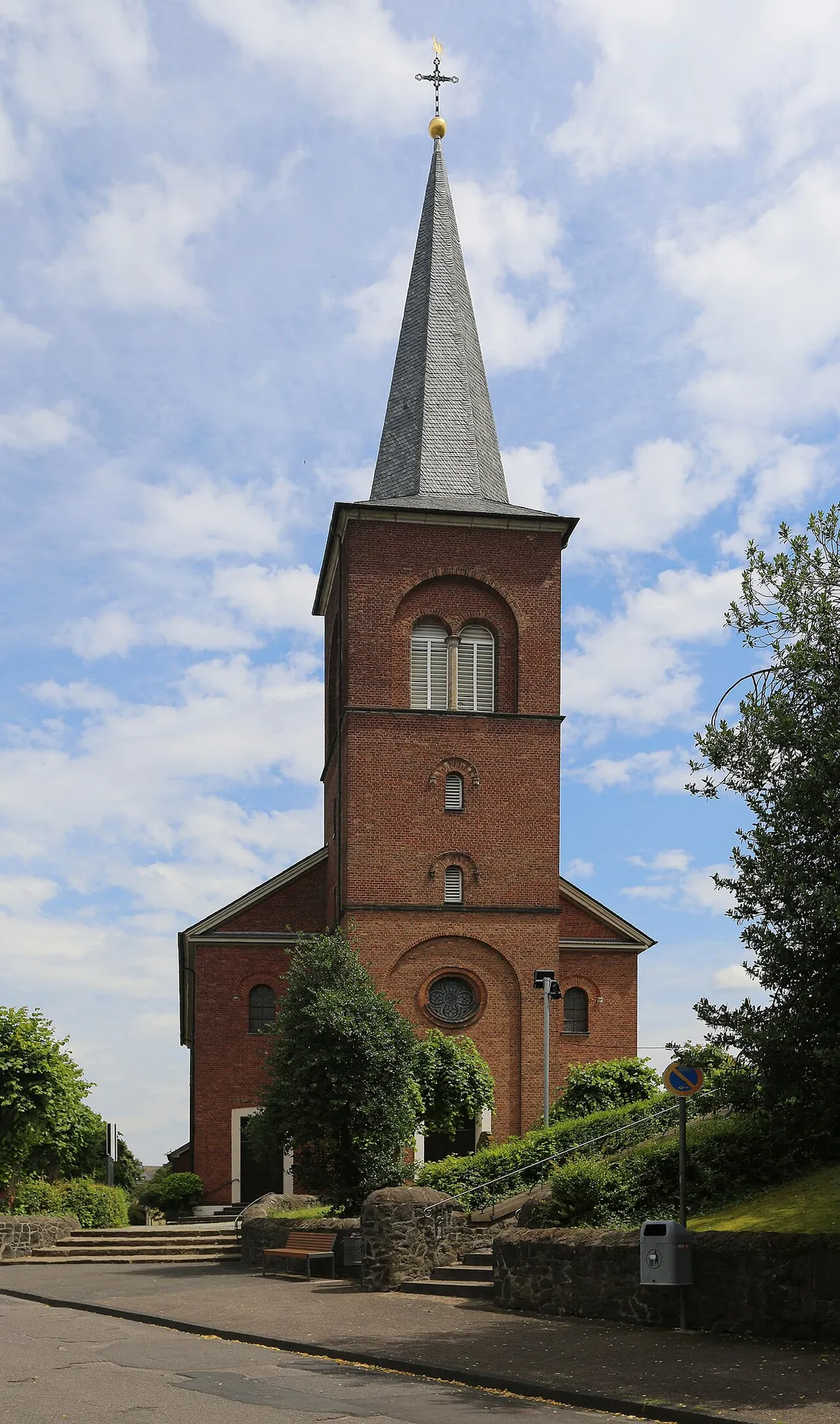 Sechtem (Bornheim), St. Gervasius and St. Protasius church