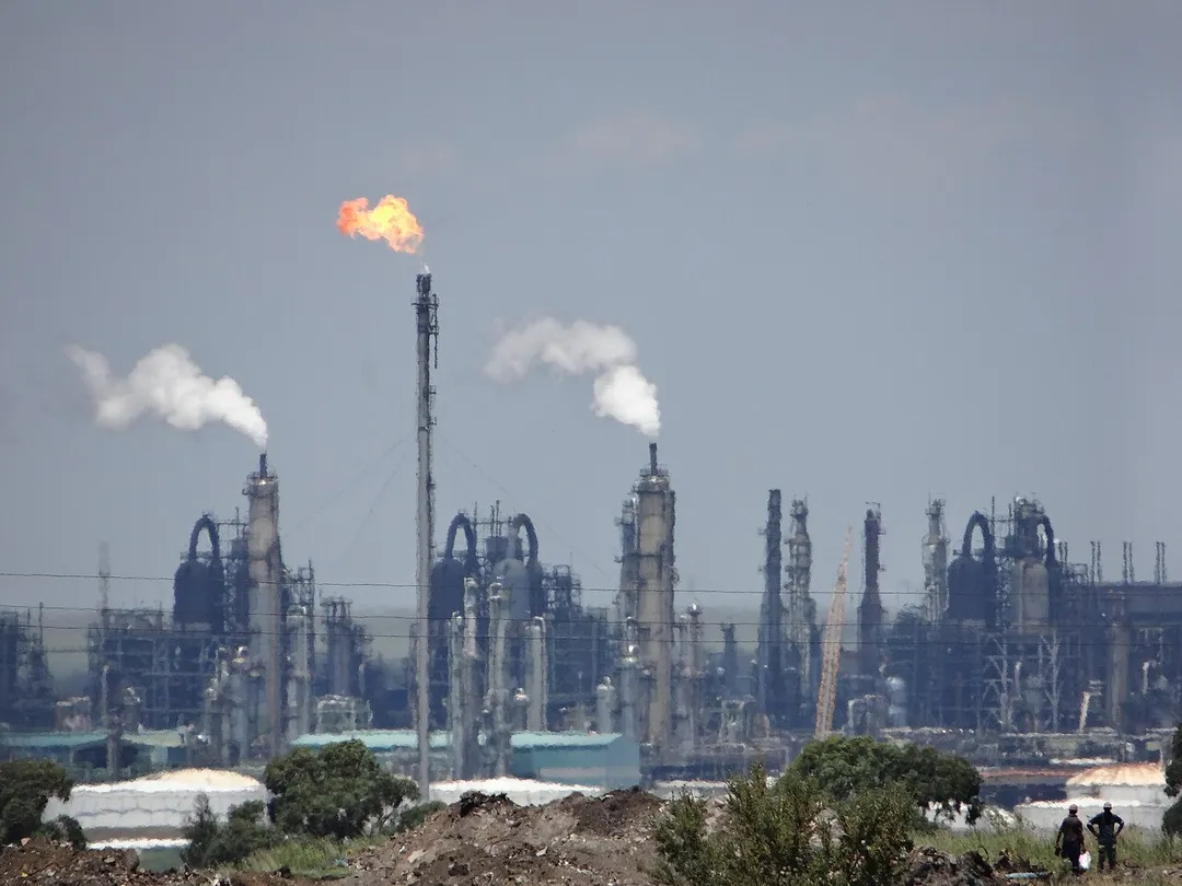 Sasol Secunda Facility Benfield units Phase 1 and 2. The sole purpose of the Benfield is to remove CO2 from the Feedgas from Synthol. The Benfield circulation Regen column releases the CO2 and steam into the atmosphere. Each Benfield has a Feedgas flow rate of 400 000Nm3/hr, of which 12% is CO2. So about 48 000Nm3/h CO2 into the atmosphere per column per hour, 7 days a week, 365 days per year. There are 4 Benfield Regen columns on the Sasol Secunda facility.