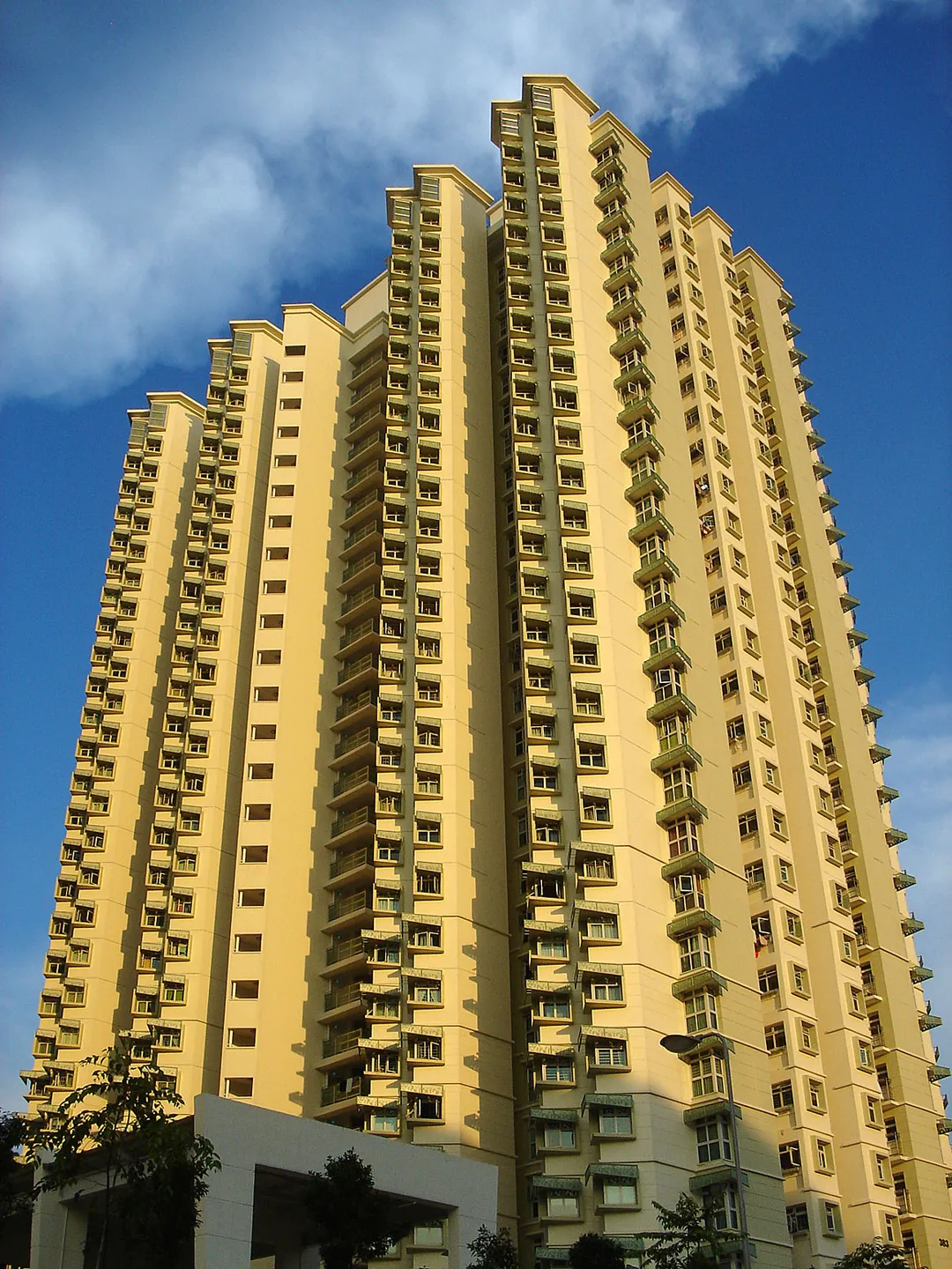 A block of Housing and Development Board flats along Bukit Batok West Avenue 5, Bukit Batok, Singapore.