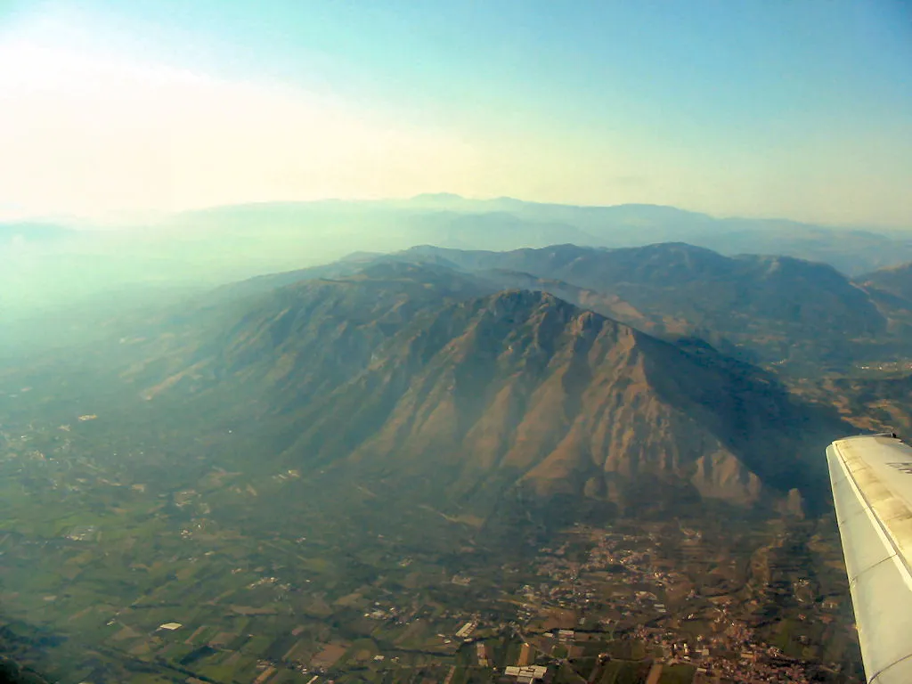 Il Monte Taburno visto dall'alto