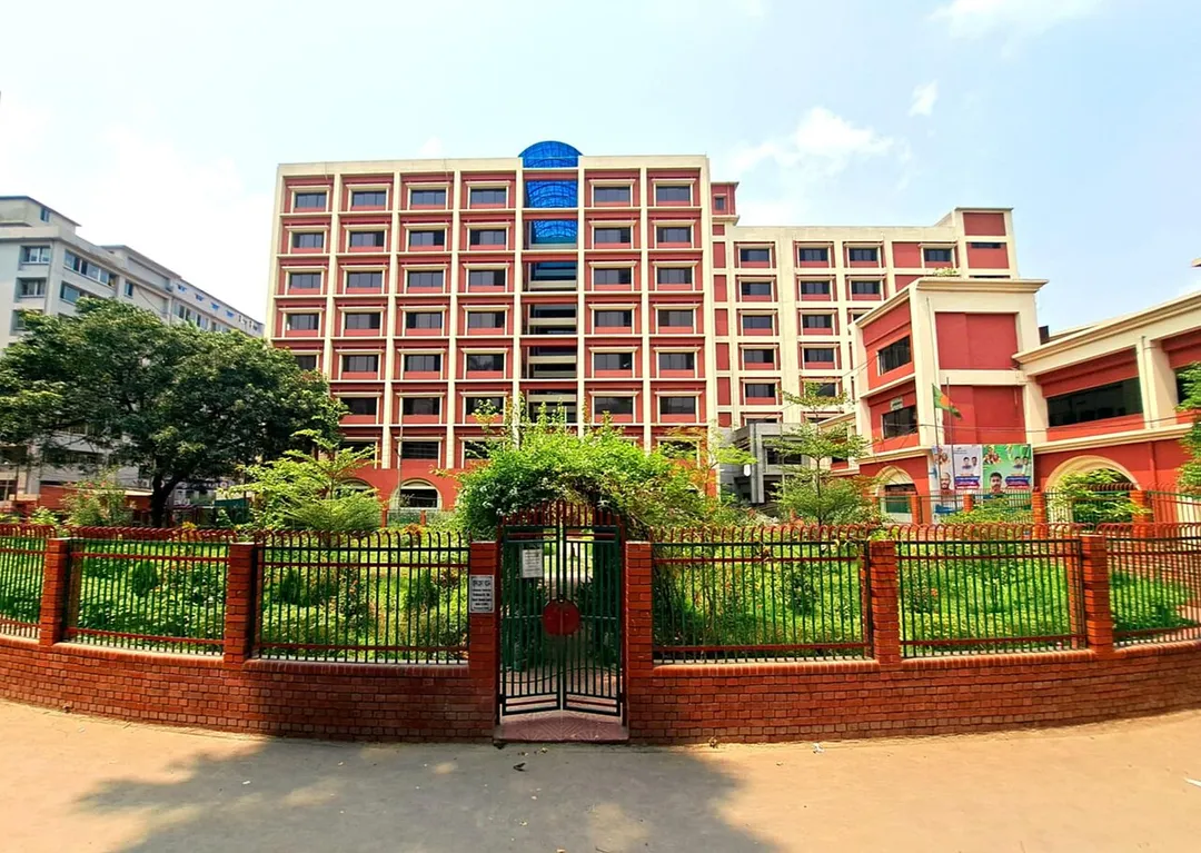Garden and the new building of SSMC