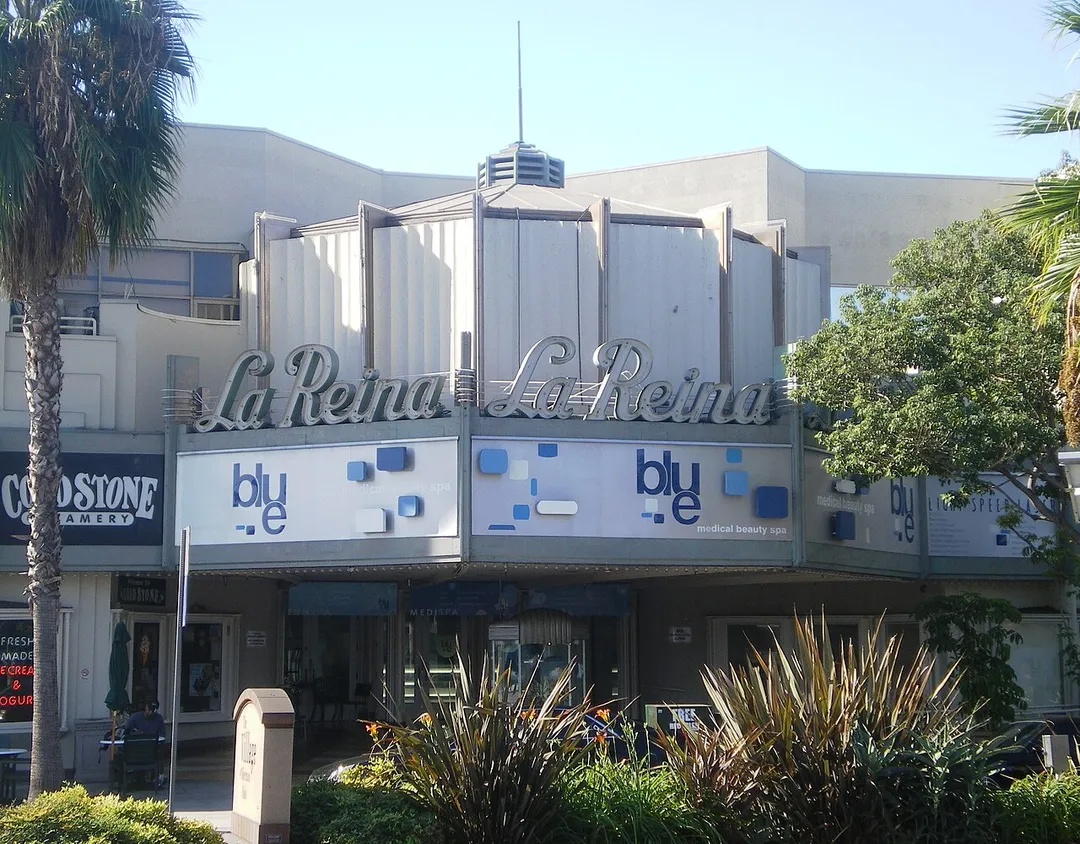 La Reina Theater — former cinema at 14626 Ventura Boulevard, Sherman Oaks, San Fernando Valley, California.

• Designed by S. Charles Lee in 1937 for the Fox Theatres chain. After redevelopment in the 1980s, only the facade remains.