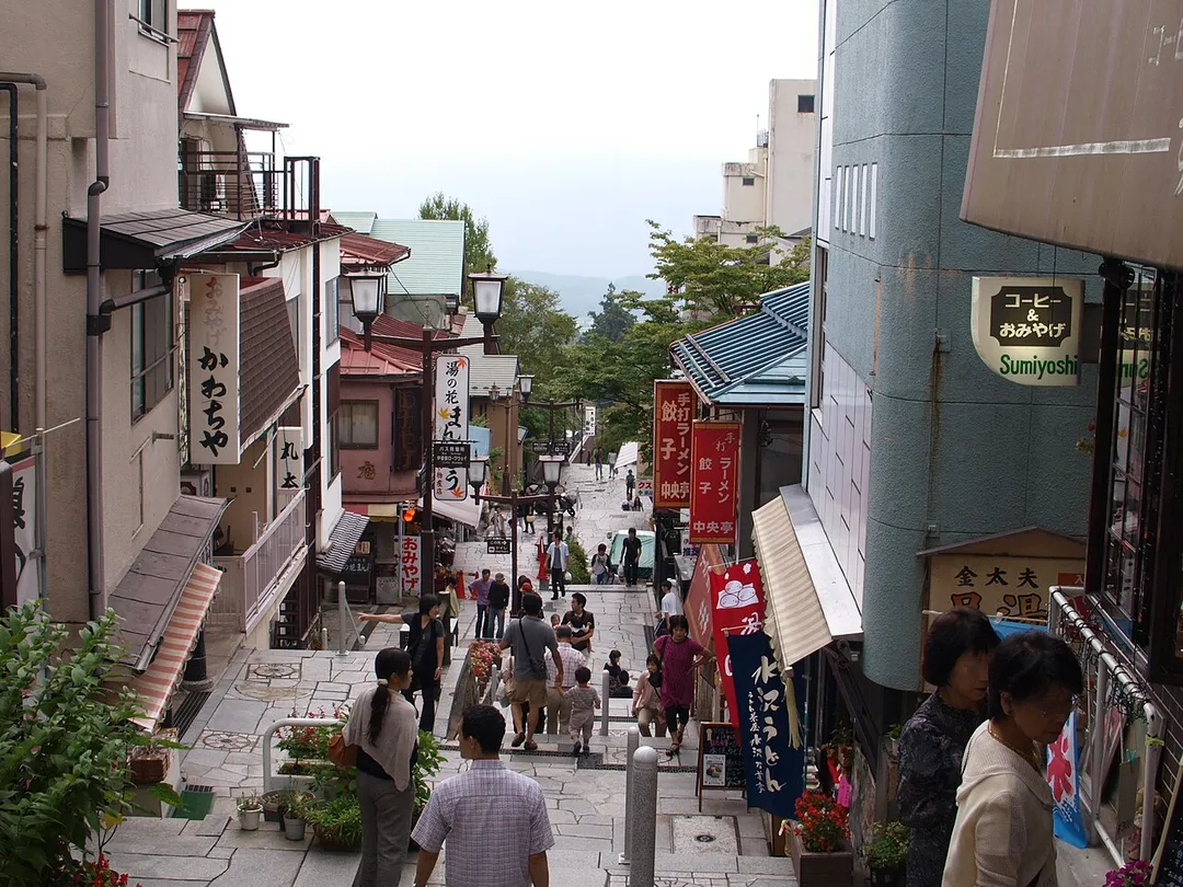 伊香保温泉・石段街。