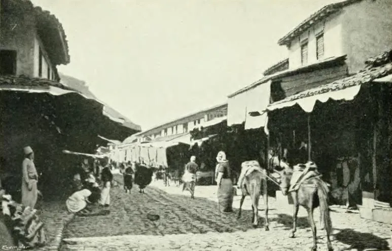 Escena del bazar de Scutari, actual Shkodër, Albania, hacia 1904.