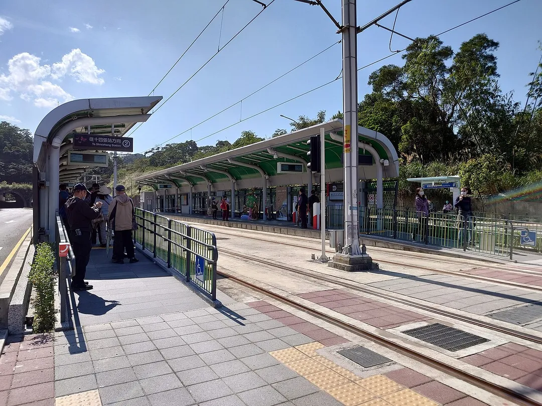 ​新北捷運安坑輕軌雙城站。